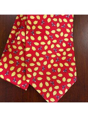 Peter Blair 100% Silk Tie Red Lemons  Honey Bees Novelty Print Necktie USA